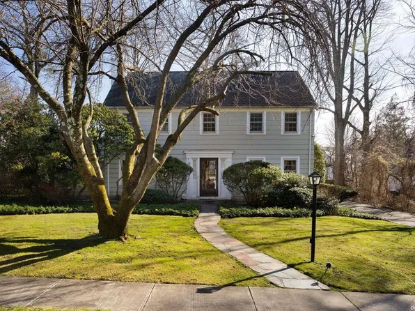 178 Overlook Avenue, Great Neck, NY 11021