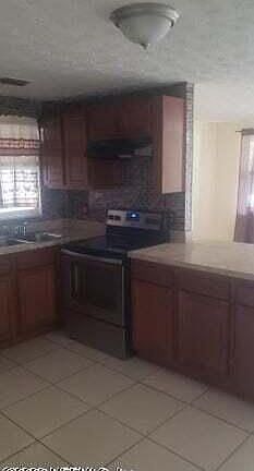 2nd image of 7577 Jana Ln S