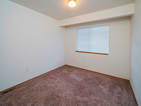 5th image of 5324 67th Ave NE #A