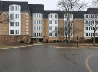 150 Lake Blvd APT 120, Buffalo Grove, IL 60089