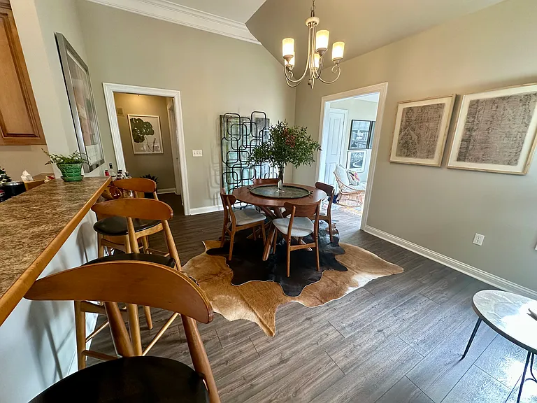 Chippewa Dr — Photo 16