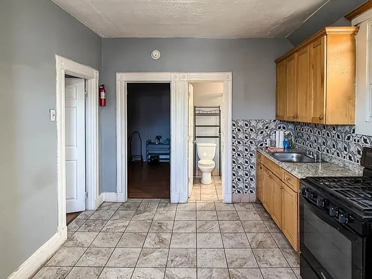 341 Avenue E #2 — Photo 3