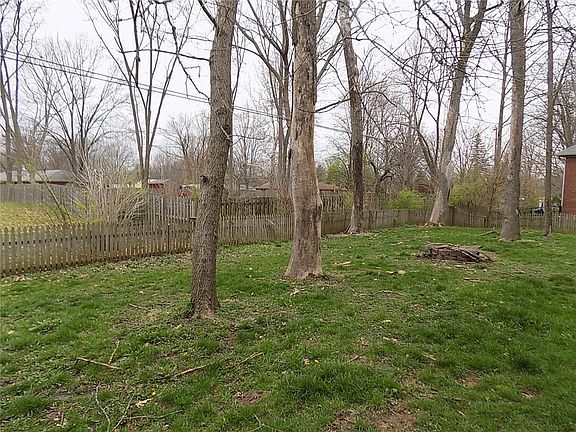 5th image of 8463 Nottinghill Dr