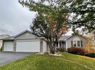 136 Prairie Moon Dr, Davis Junction, IL 61020