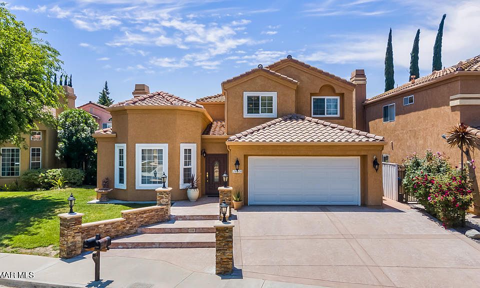 1st image of 26608 Goldenrod Pl