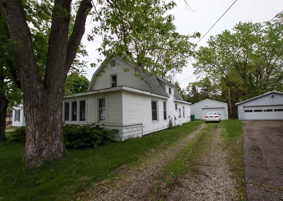 1st image of 108 Jones St