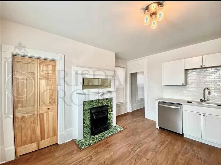 18 Bradford Ave — Photo 27