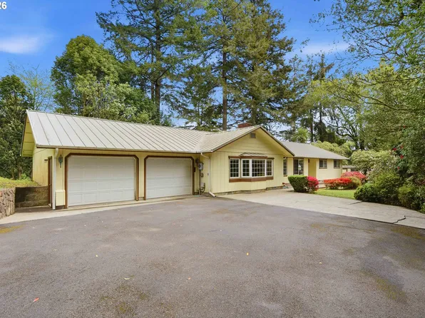 95122 Myrtlewood Ln, Coos Bay, OR 97420