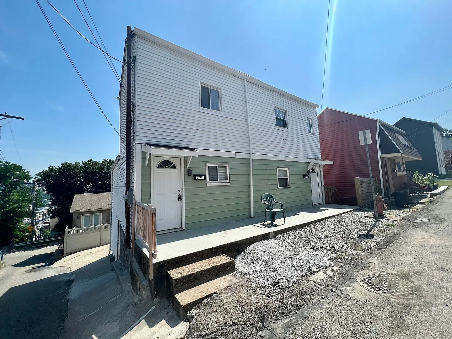 2701-2703 Oakley Way (For Sale) — Photo 1