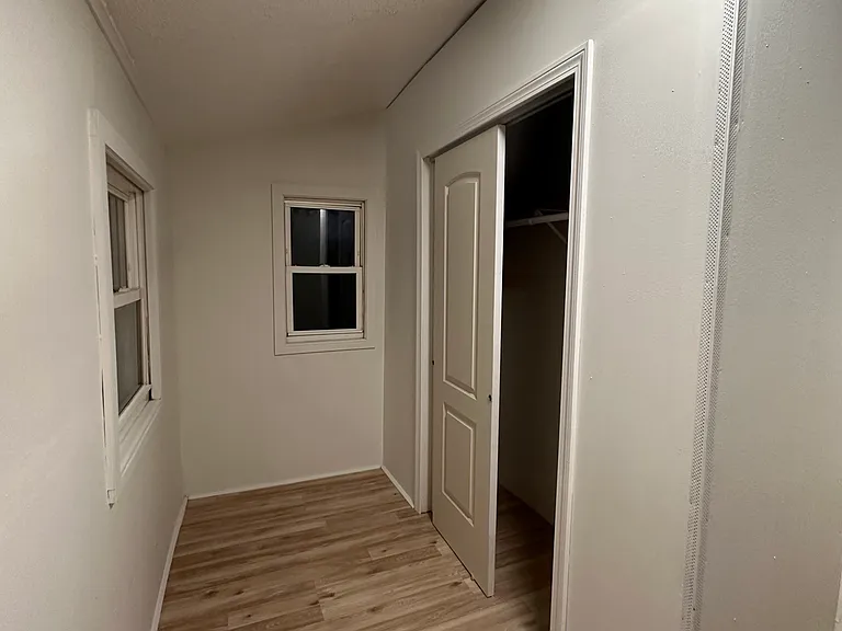 28 Beverly Hts #2 — Photo 2