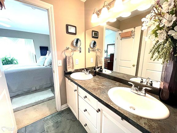 5th image of 1200 Creek View Ct