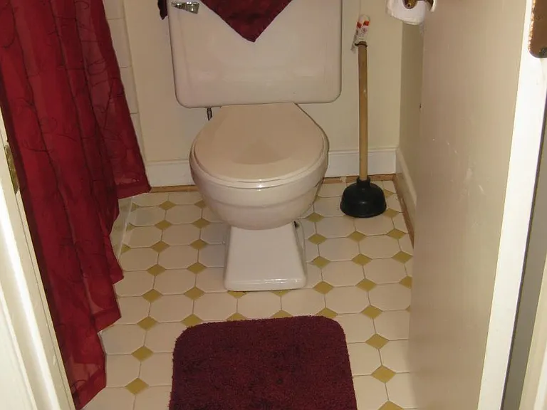 Full bath - 3