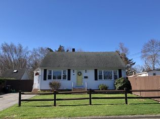 90 Houlton St, Swansea, MA 02777