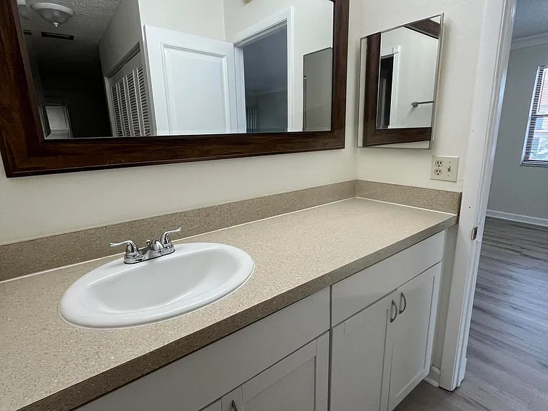 5975 Forest Hill Blvd #201 — Photo 12