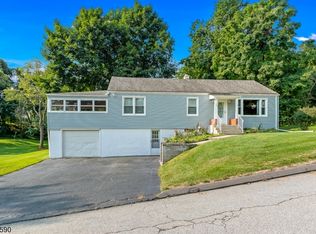 24 Wilson Pl, Newton, NJ 07860
