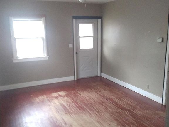 5th image of 1209 Pulliam Ave