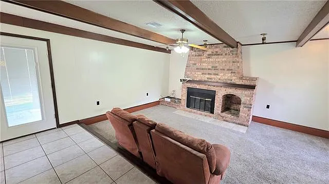 2 bed, 2.0 bath, 1398 sqft, $1,700 — Photo 2