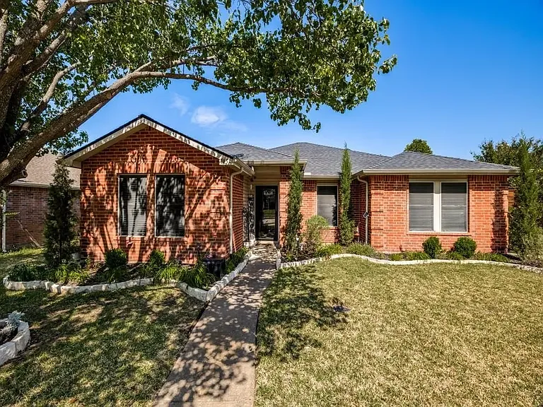 Lochspring Dr — Photo 18
