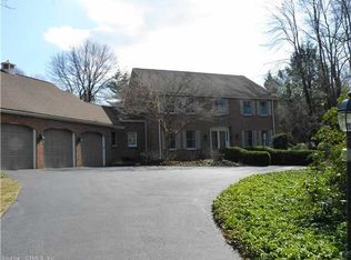 2 Hamilton Ln, Weatogue, CT 06089