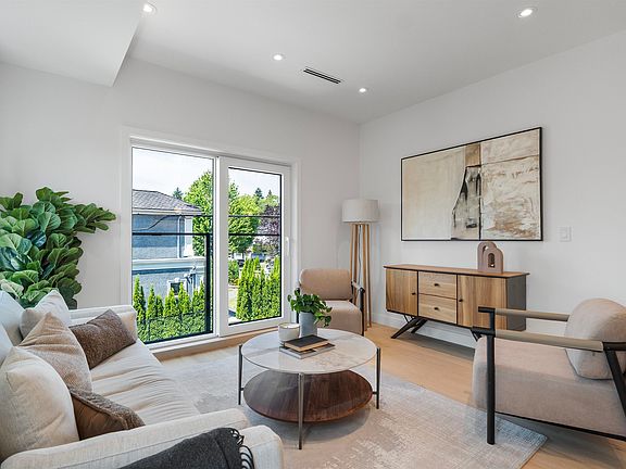 3rd image of 1012 W 52nd Ave