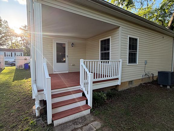 3rd image of 220 Gross Ave