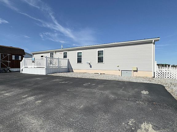 2nd image of 25840 Circle Dr
