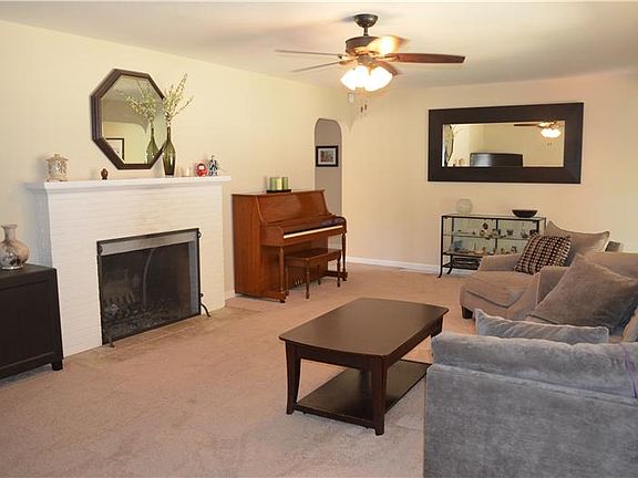 4th image of 14 Casa Linda Dr