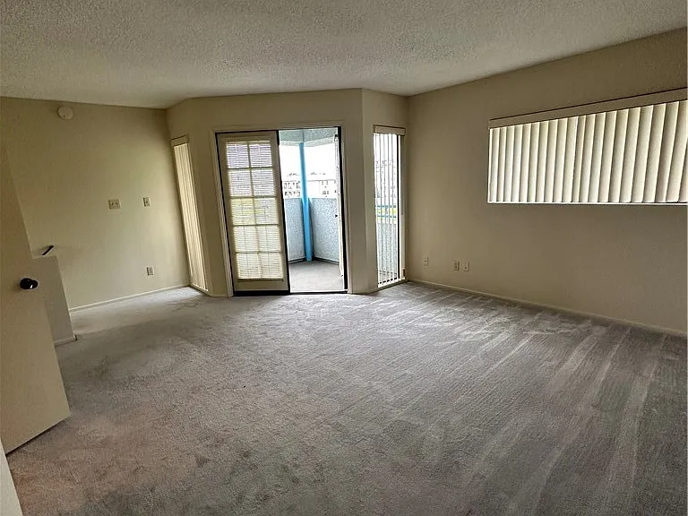 420 Milford St — Photo 26