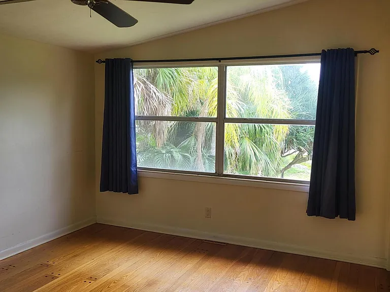 1333 Worth Ct NE — Photo 14