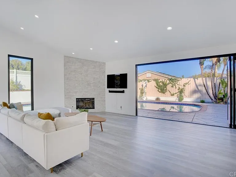 3647 Hazelhurst Pl — Photo 10