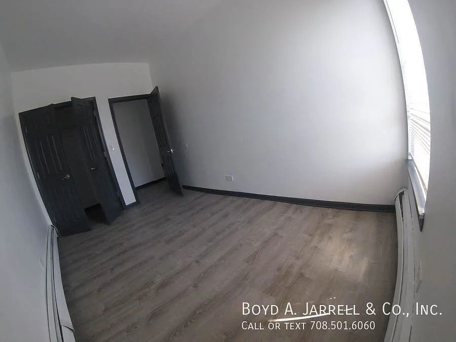 Washington Park, 3br, Free heat, — Photo 2