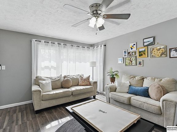 2nd image of 1024 Parkway Dr