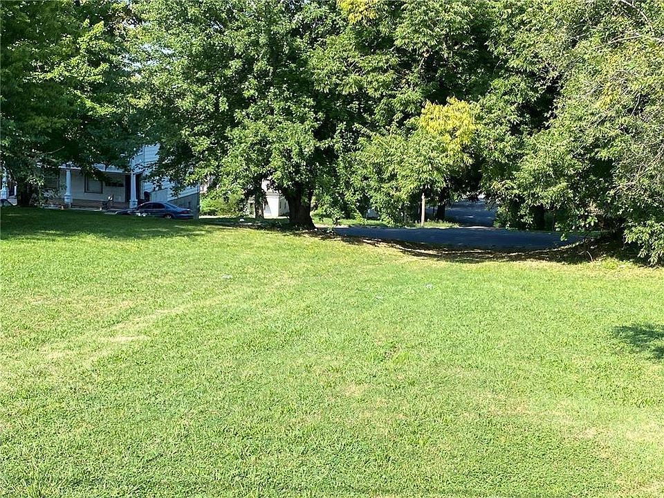 2nd image of 1103 S 12th St