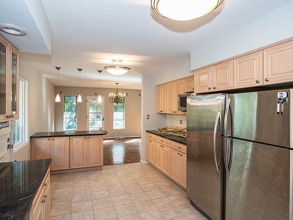 4th image of 6717 N Keeler Ave