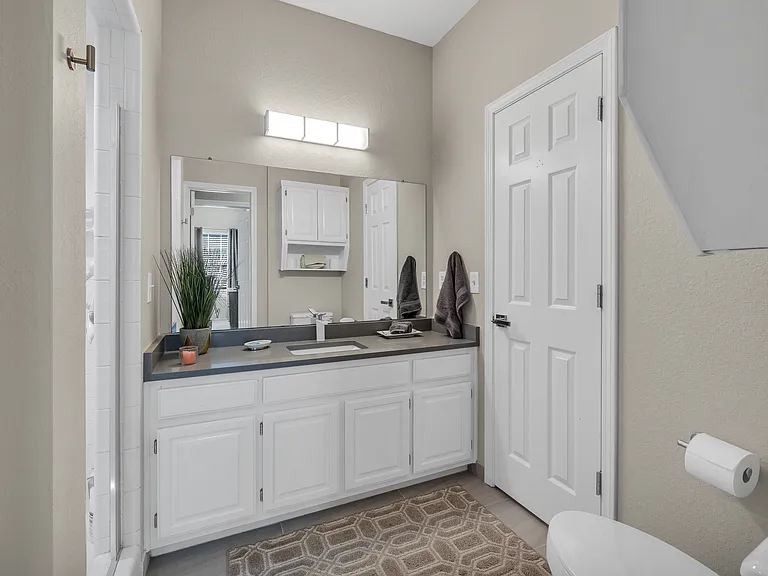 11317 S Oxford Ave — Photo 10