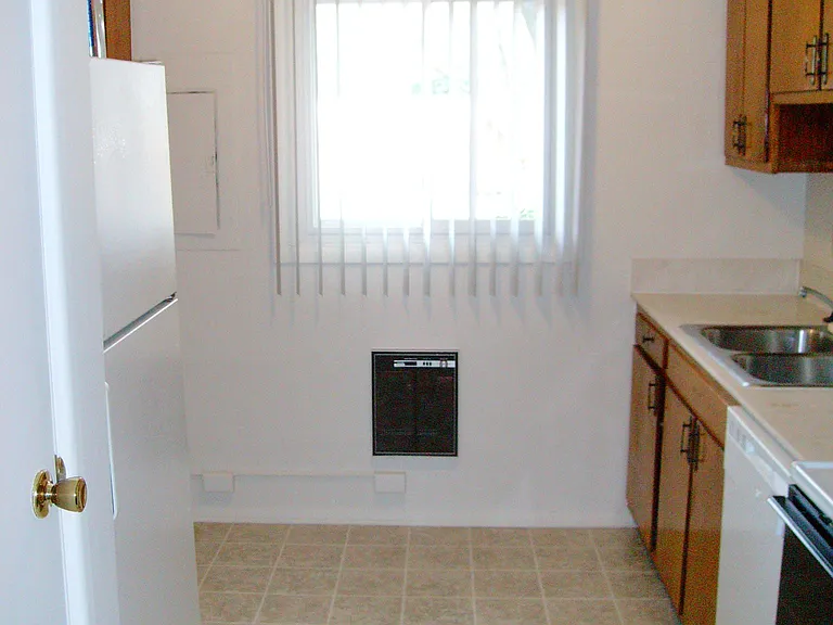 3018 Parklane St NW — Photo 5