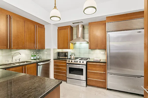 Sold by Citi Habitats | media 13