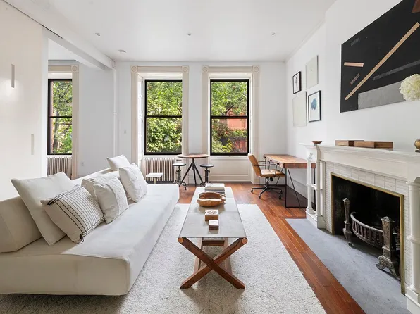 40 Remsen St APT 7, Brooklyn, NY 11201