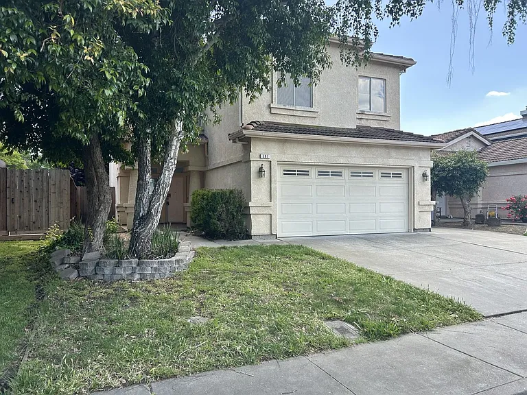 597 Canvasback Ct — Photo 1