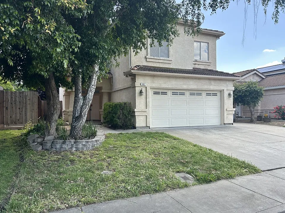 597 Canvasback Ct