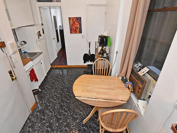 4th image of 123 Ludlow St APT 15