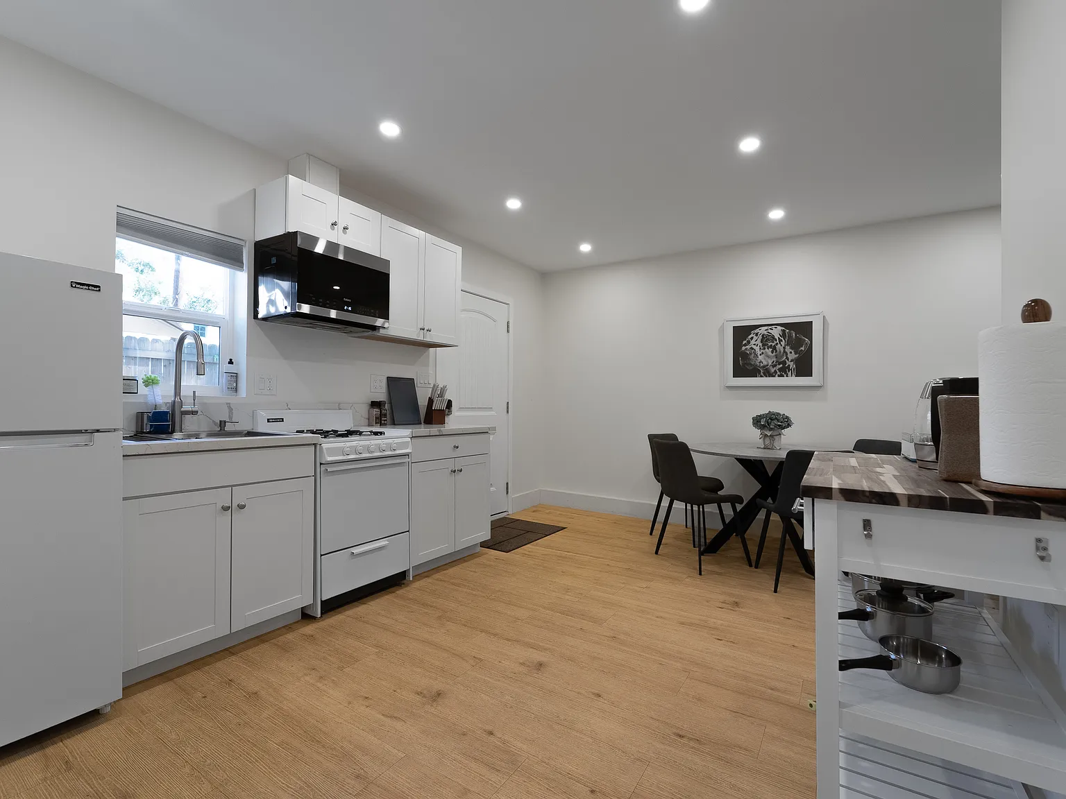 1 bed, 550 sqft, $1,999 — Photo 4