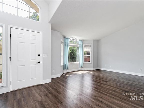 5th image of 1344 N Crestmont Dr