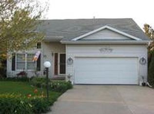 214 Windward Ct, Rochelle, IL 61068