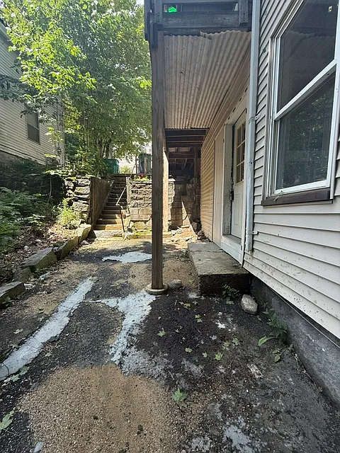 2 bed, 1000 sqft, $1,600 — Photo 3