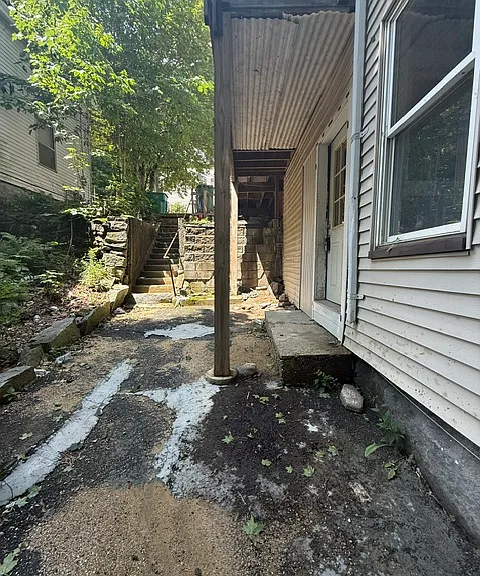 17 Temple St #0 — Photo 3