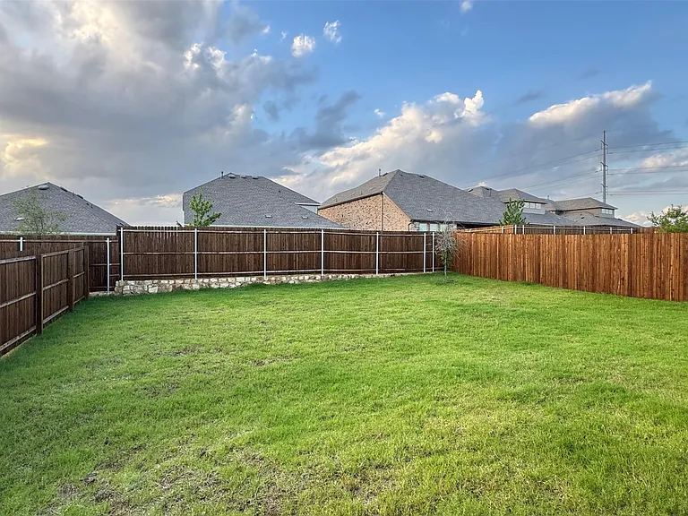 9905 Autumn Leaves Ln — Photo 10