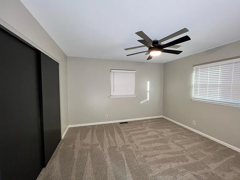 214 E Arrowhead St — Photo 22
