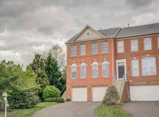 13548 Mist Flower Dr, Centreville, VA 20120