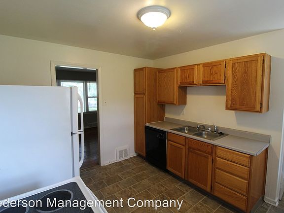 2nd image of 9004 Central St